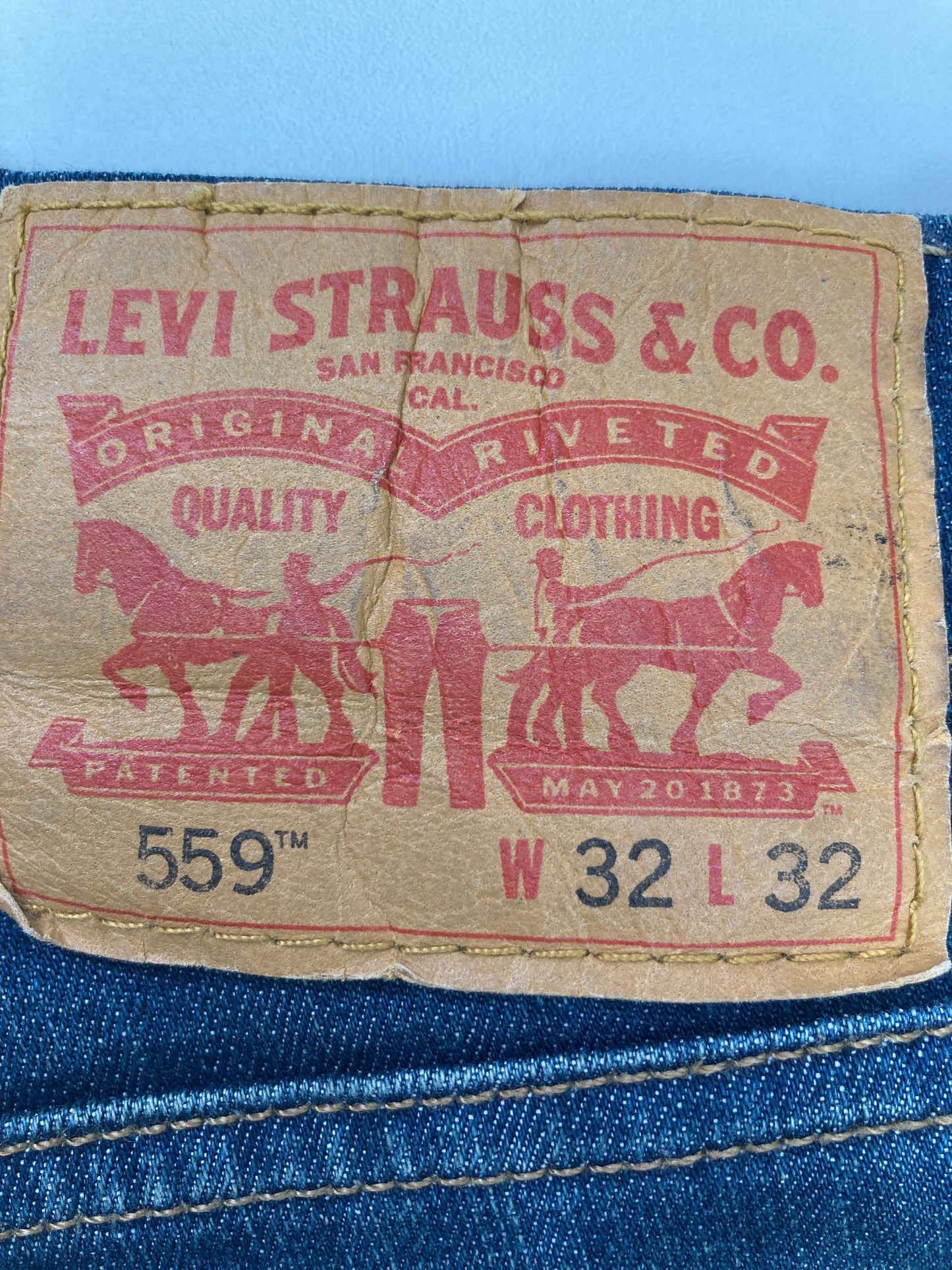 デニムパンツ