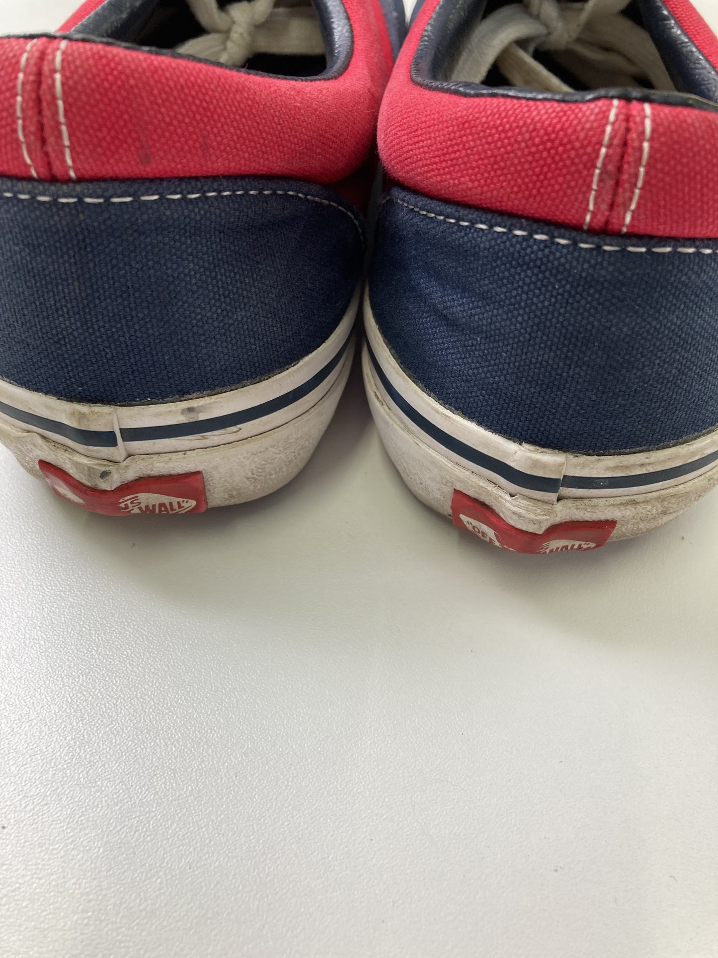 スニーカー