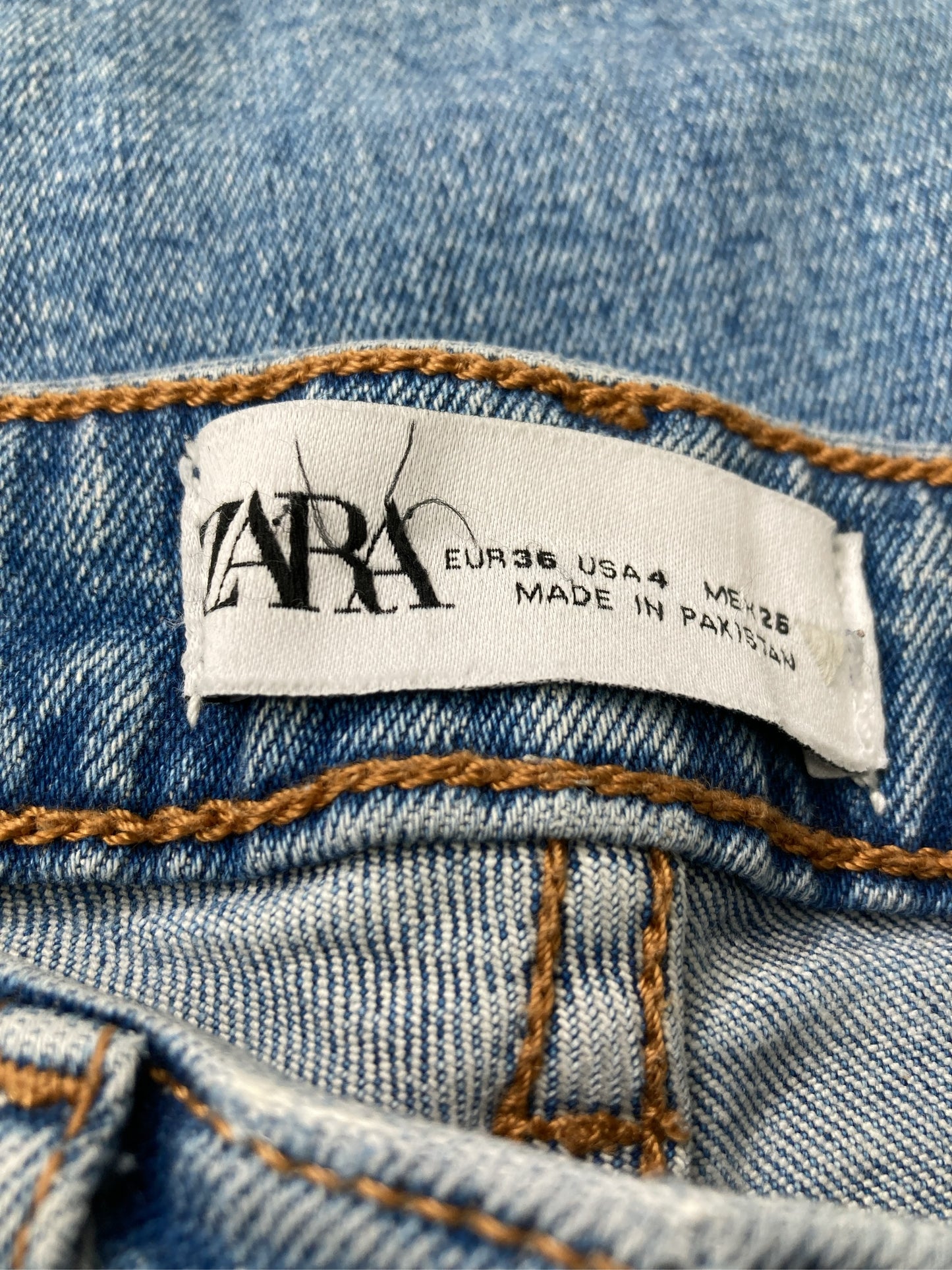 デニムパンツ