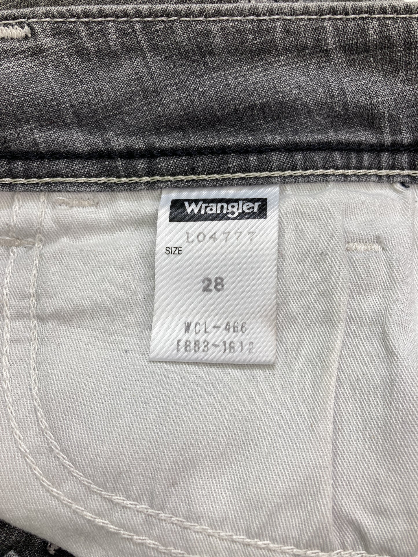 デニムパンツ