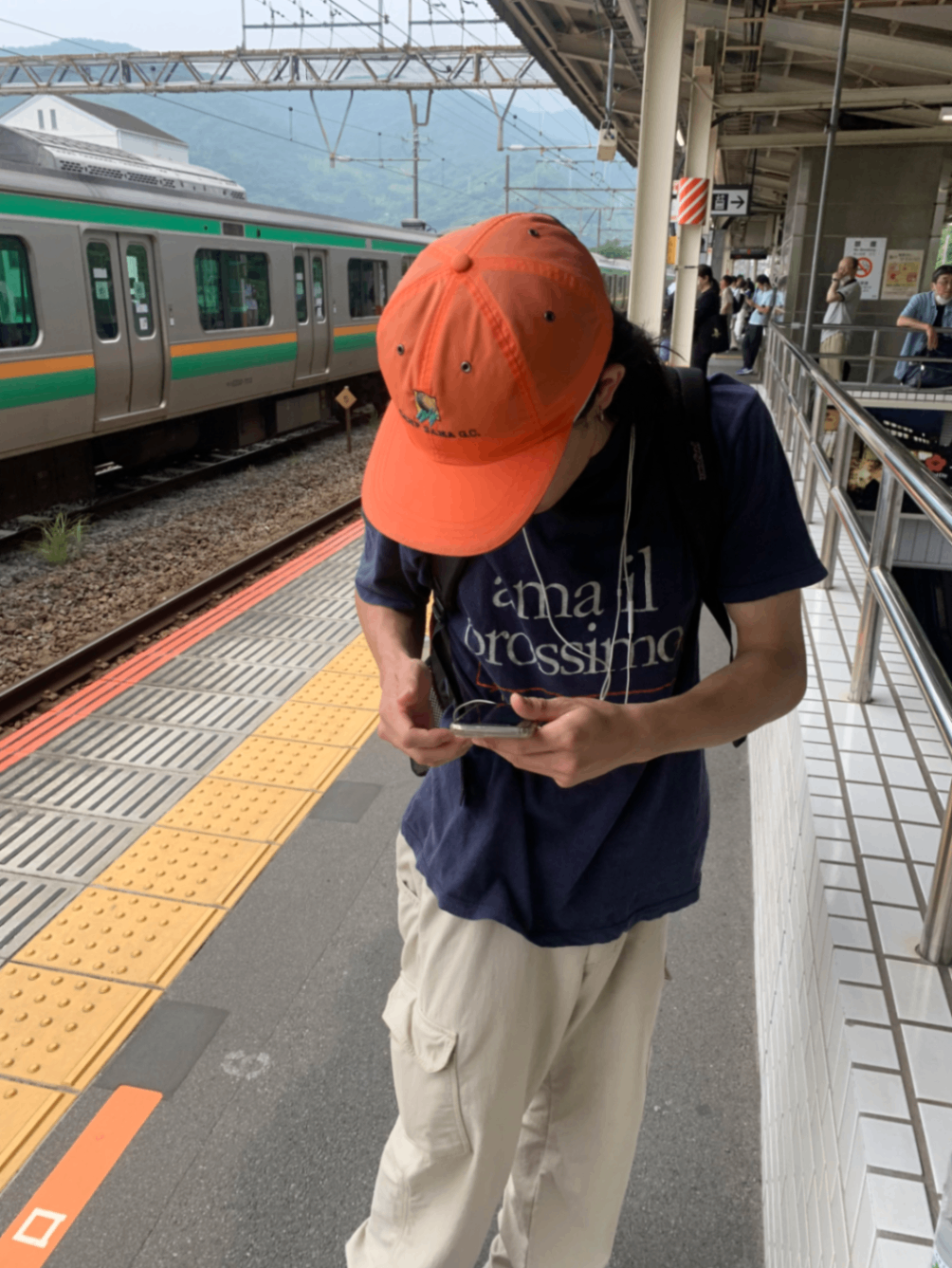 Tシャツ